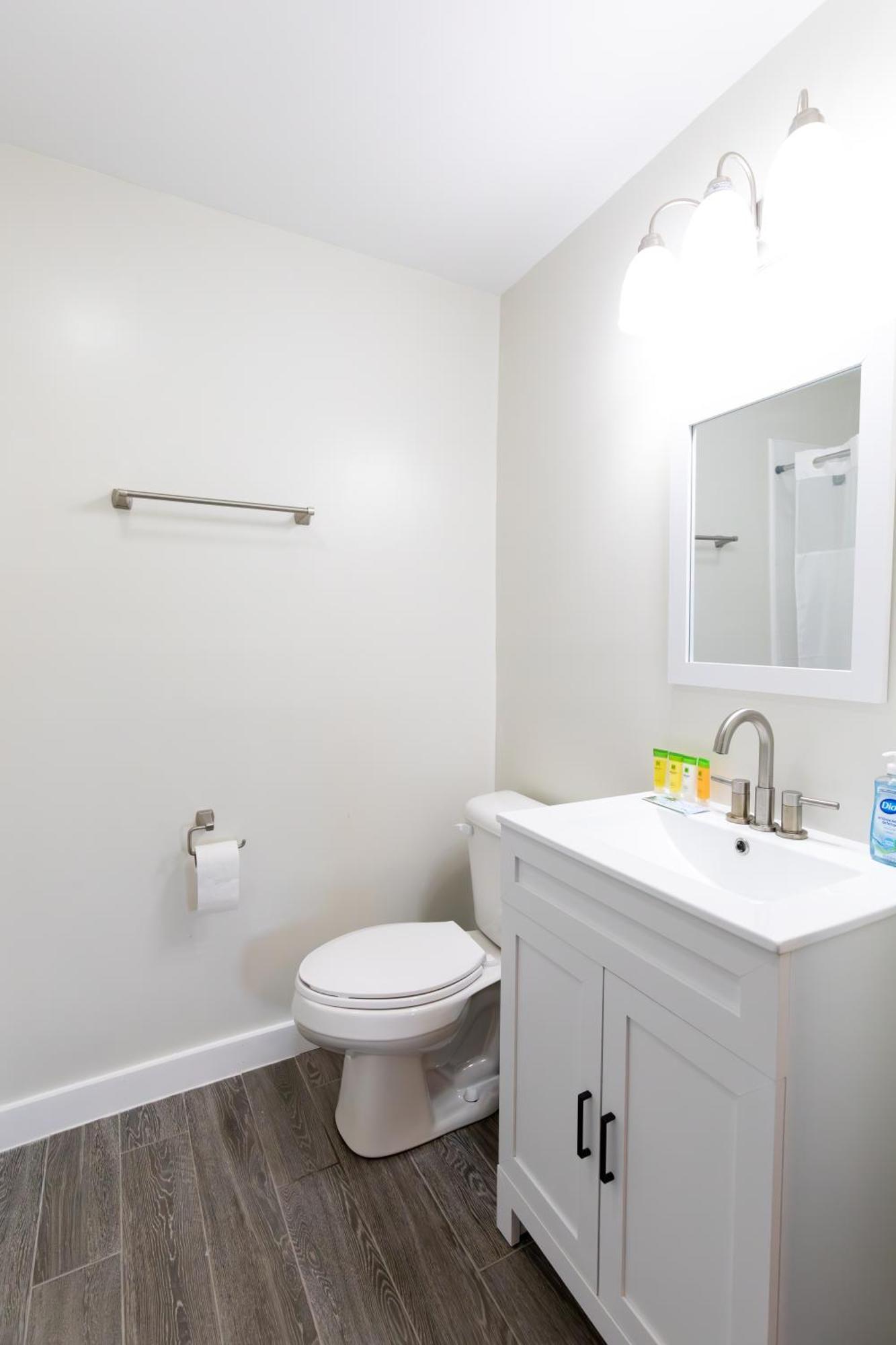 Anchor Bay Inn And Suites サンダスキー エクステリア 写真
